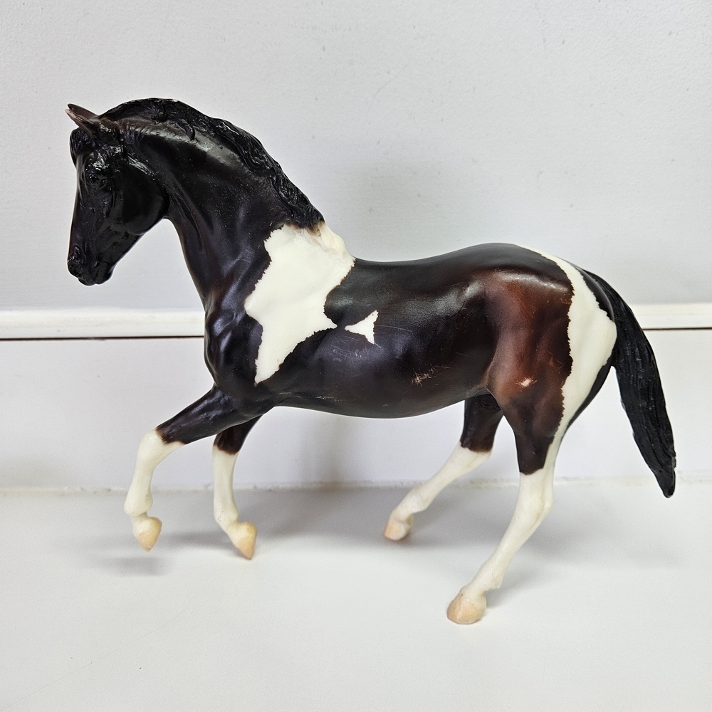 VINTAGE Breyer Horse Ginger Mahogany Bay Pinto 61012 2005